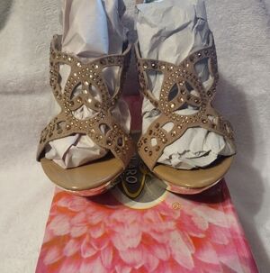 Elegant Tan Women's Sandals